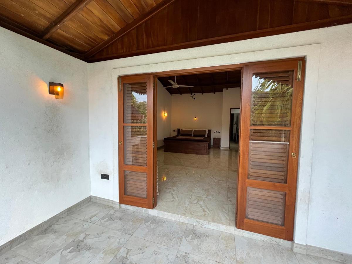 Villa Dinoos- Weligama Exteriör bild