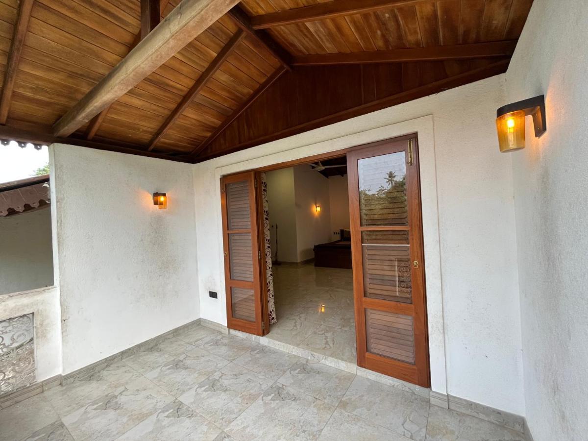 Villa Dinoos- Weligama Exteriör bild