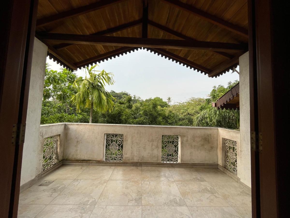 Villa Dinoos- Weligama Exteriör bild