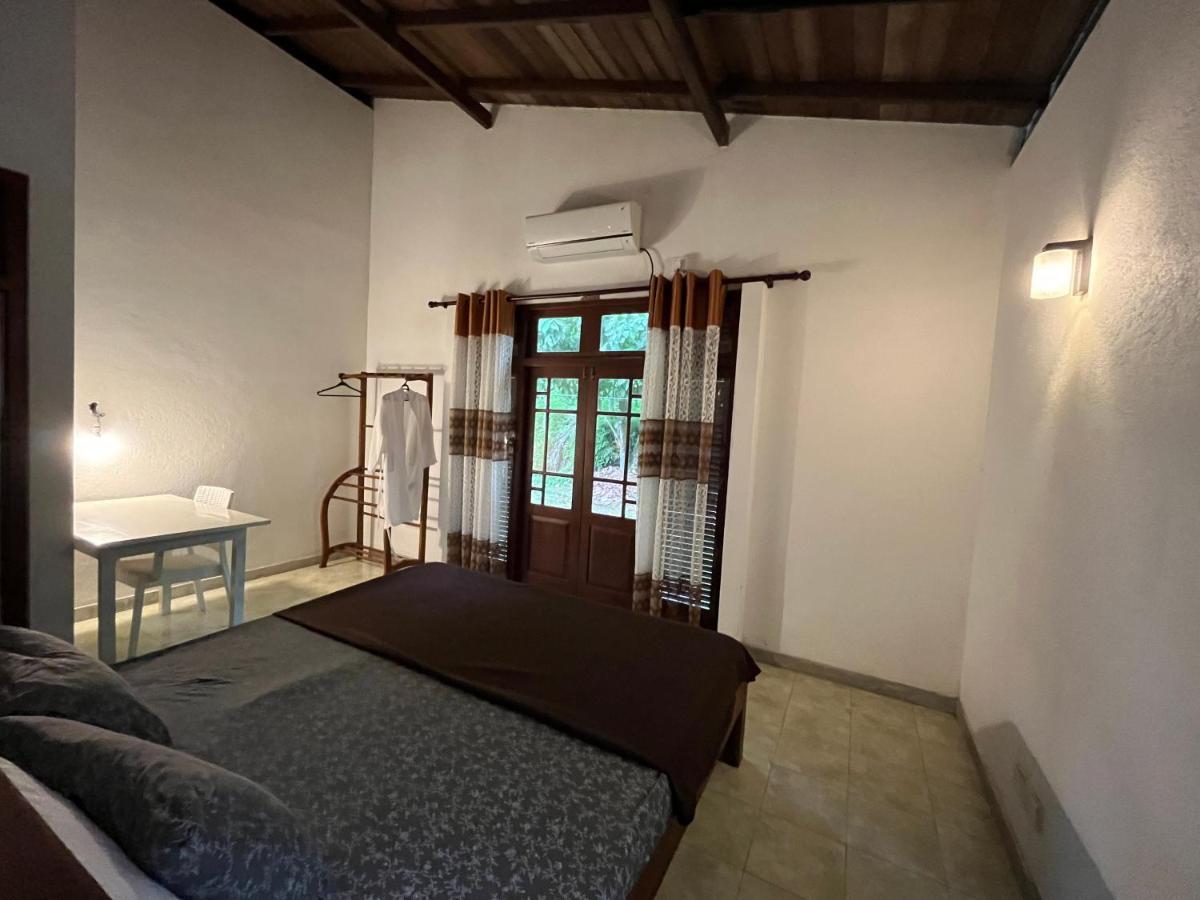 Villa Dinoos- Weligama Exteriör bild