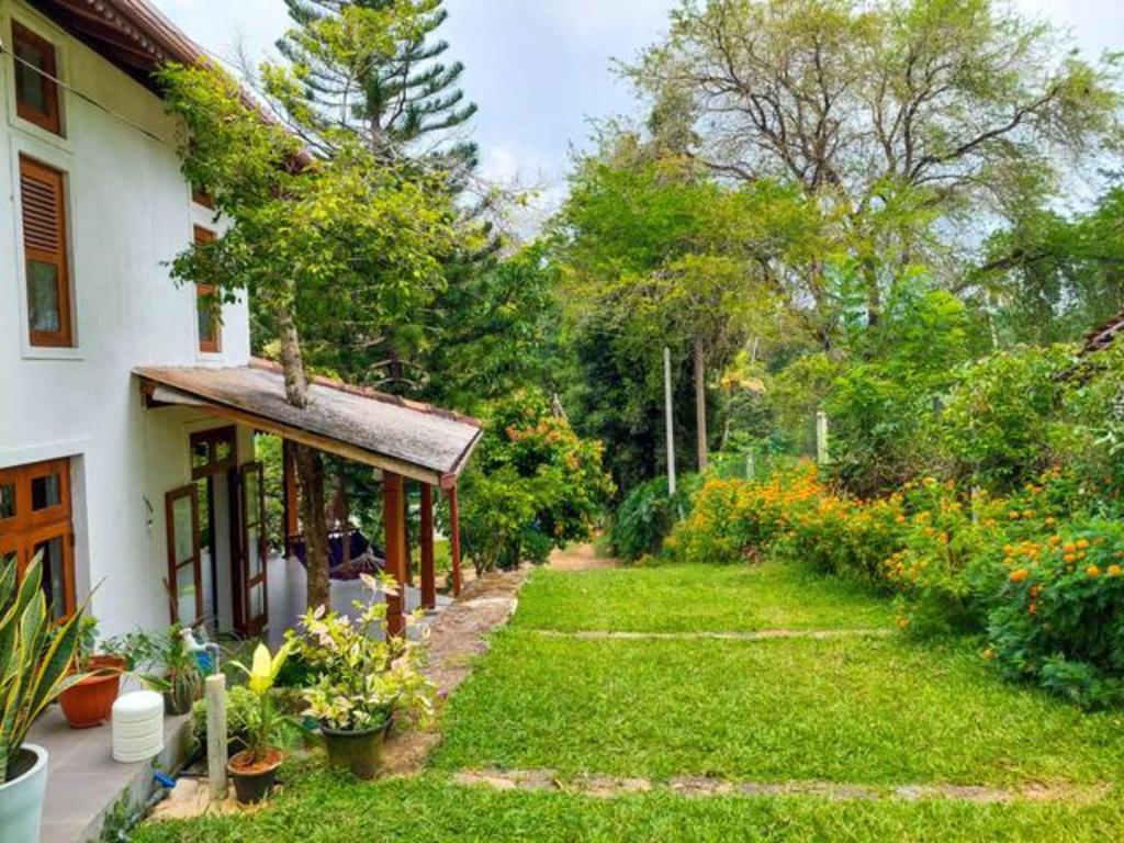 Villa Dinoos- Weligama Exteriör bild