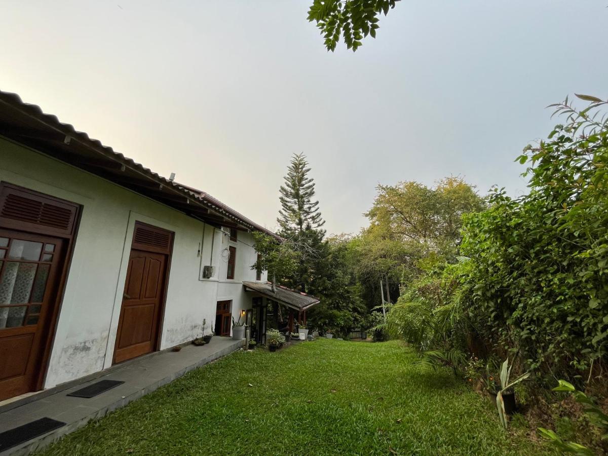 Villa Dinoos- Weligama Exteriör bild